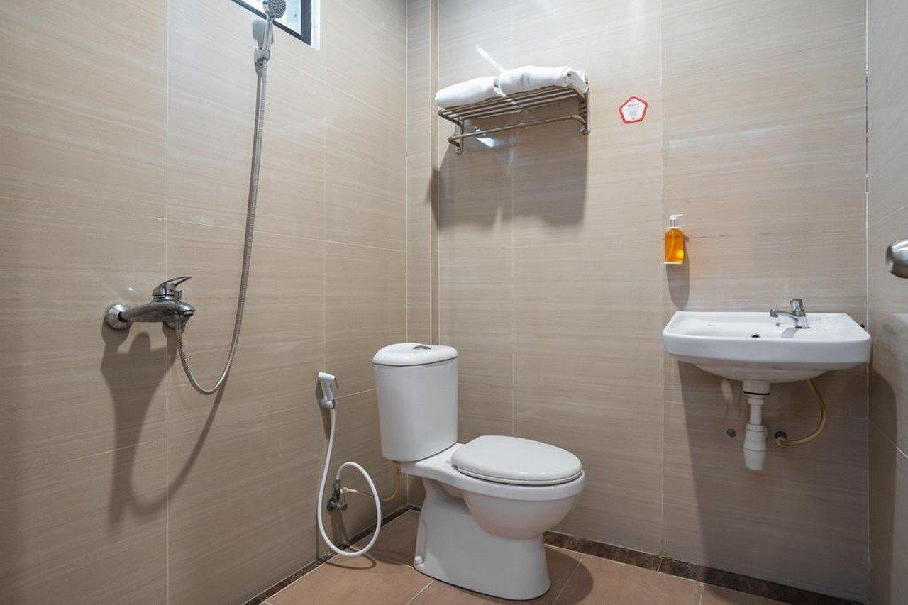 ホテル Oyo フラッグシップ 1575 アーバン 18 スラバヤ エクステリア 写真