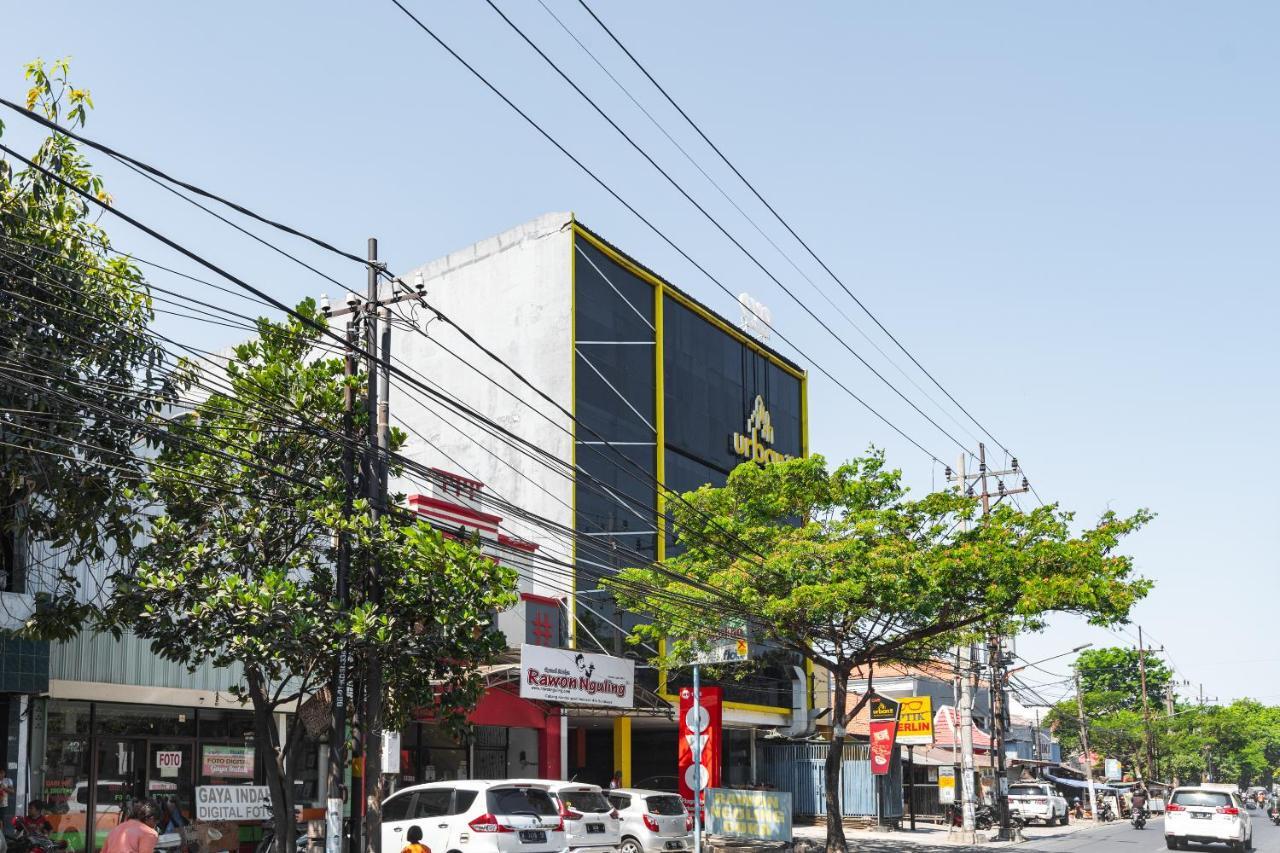 ホテル Oyo フラッグシップ 1575 アーバン 18 スラバヤ エクステリア 写真